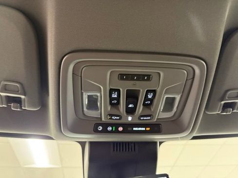 New 2025 GMC Sierra 2500 Denali w/ Denali Reserve Package image 19