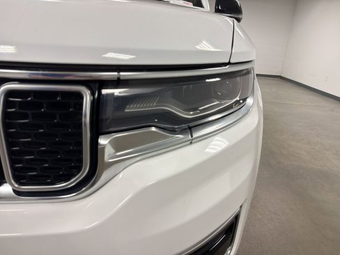 Used 2024 Jeep Wagoneer L Series II w/ Flexible Seating Group image 9