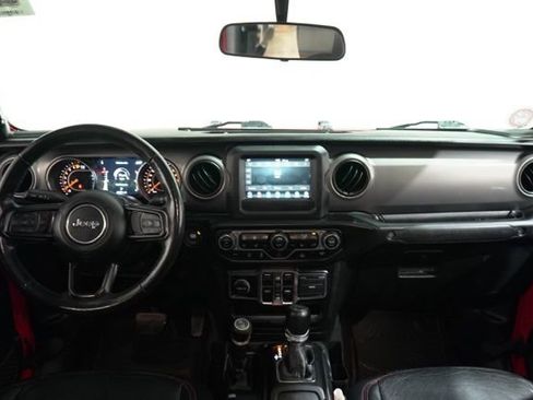 Used 2021 Jeep Gladiator Willys image 15