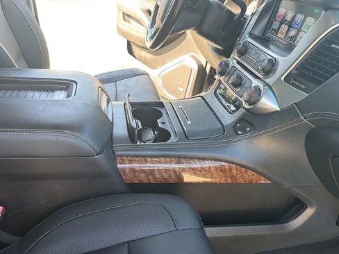 Used 2018 Chevrolet Tahoe Premier RWD image 42