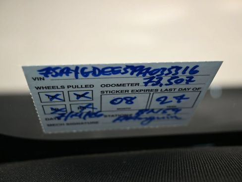 Used 2023 Tesla Model Y Long Range AWD/4WD image 9