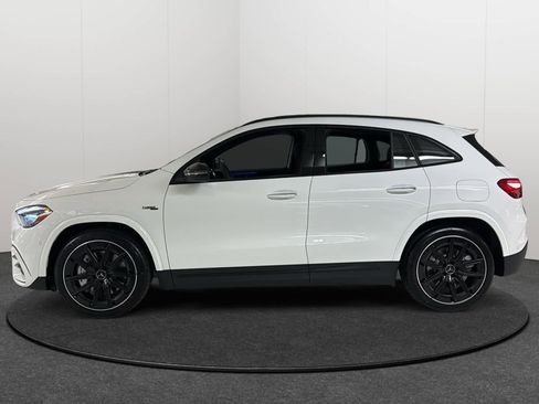 New 2026 Mercedes-Benz GLA 35 AMG 4MATIC image 3