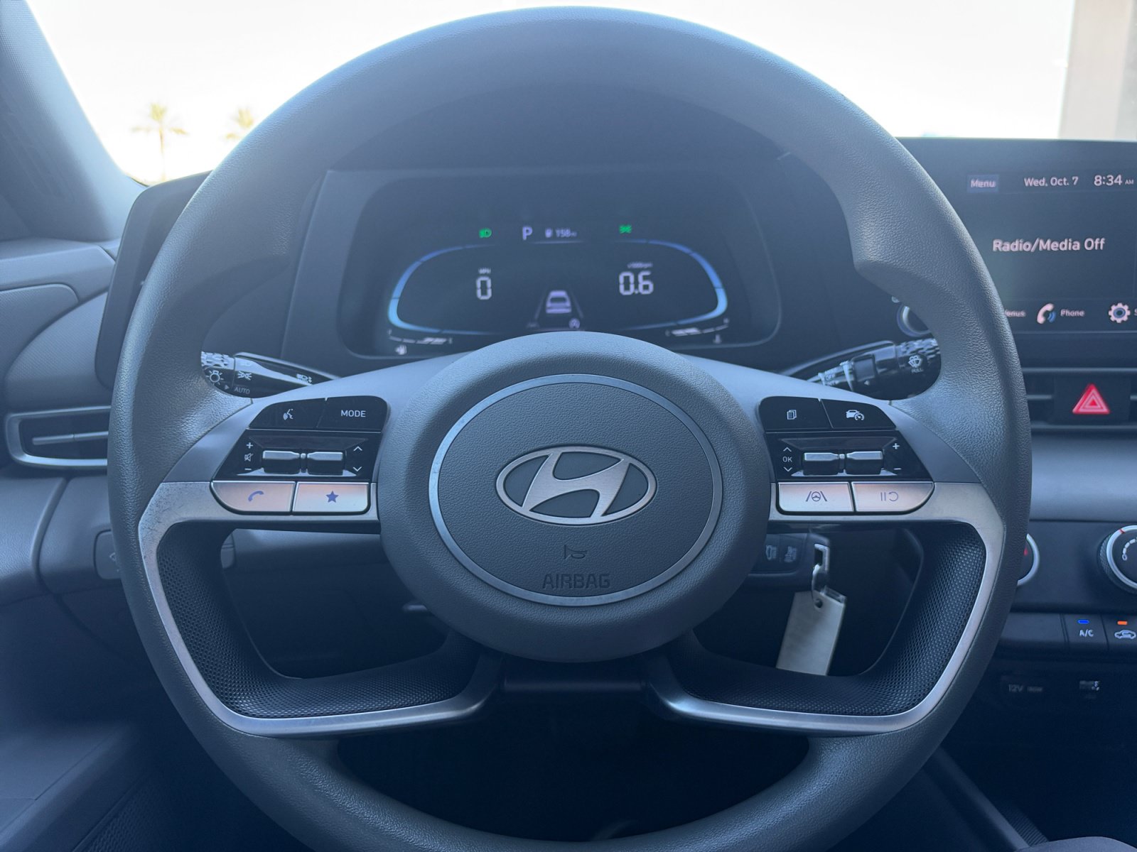 Used 2024 Hyundai Elantra SE FWD image 9