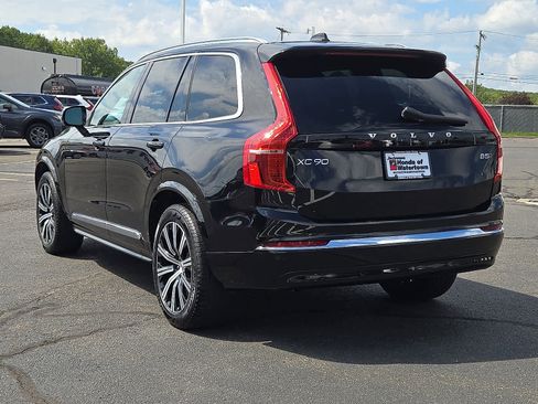 Used 2025 Volvo XC90 B5 Core image 7