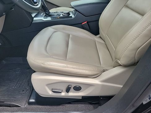 Used 2019 Ford Explorer XLT w/ Equipment Group 202A AWD/4WD image 11