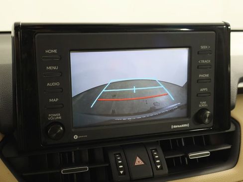 Used 2021 Toyota RAV4 XLE Premium image 37