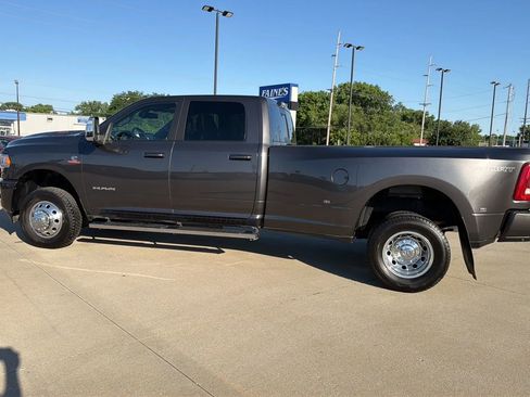Used 2023 RAM 3500 Laramie AWD/4WD image 12