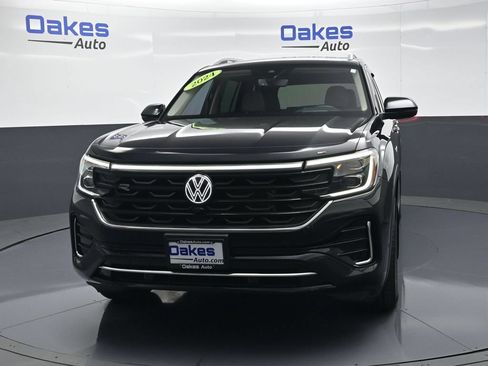 Used 2024 Volkswagen Atlas SEL Premium R-Line AWD/4WD image 4