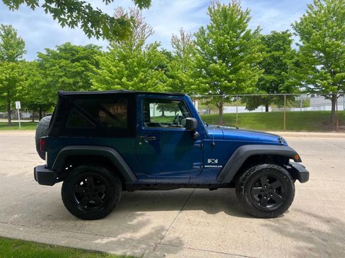 Used 2009 Jeep Wrangler X AWD/4WD image 14