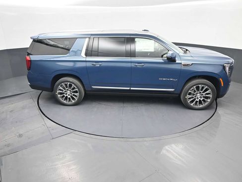 New 2026 GMC Yukon XL Denali w/ Denali Reserve Package image 35