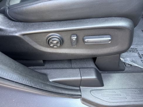 Used 2025 Honda Odyssey EX-L image 17