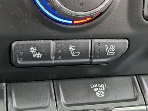 Used 2021 Chevrolet Silverado 2500 LTZ image 22