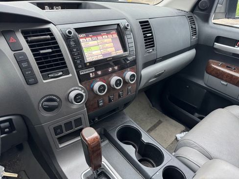 Used 2010 Toyota Tundra Limited AWD/4WD image 9