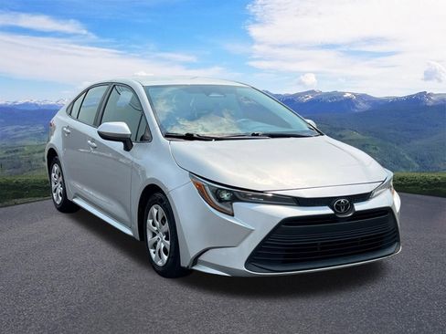 Used 2023 Toyota Corolla LE FWD image 8