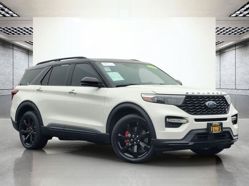 Used 2023 Ford Explorer ST w/ Equipment Group 401A AWD/4WD image 2
