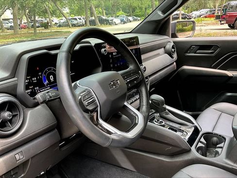 Used 2025 Chevrolet Colorado Trail Boss AWD/4WD image 14