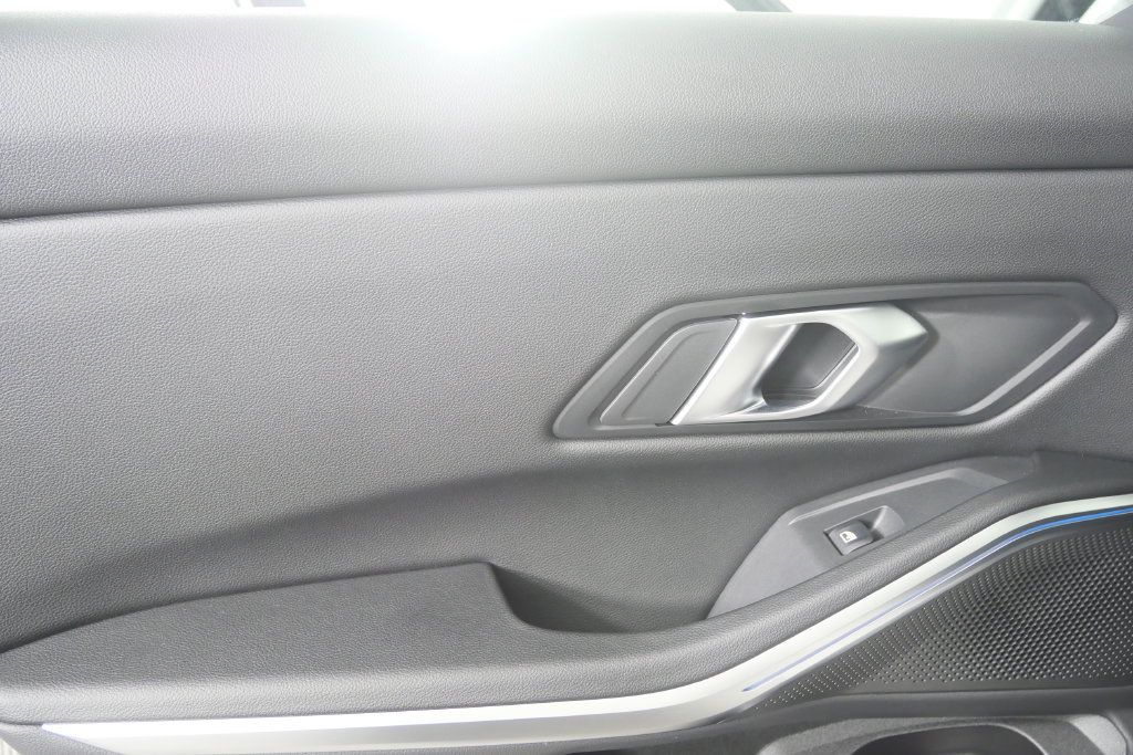 Certified 2026 BMW 330i Sedan RWD image 13