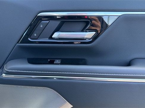 New 2025 GMC Sierra EV Denali image 19