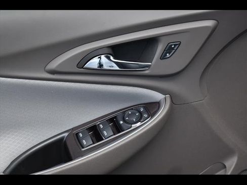 Used 2025 Chevrolet Malibu LS image 19