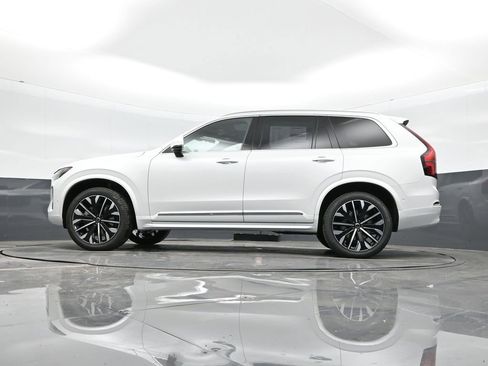 New 2026 Volvo XC90 B6 Plus image 28