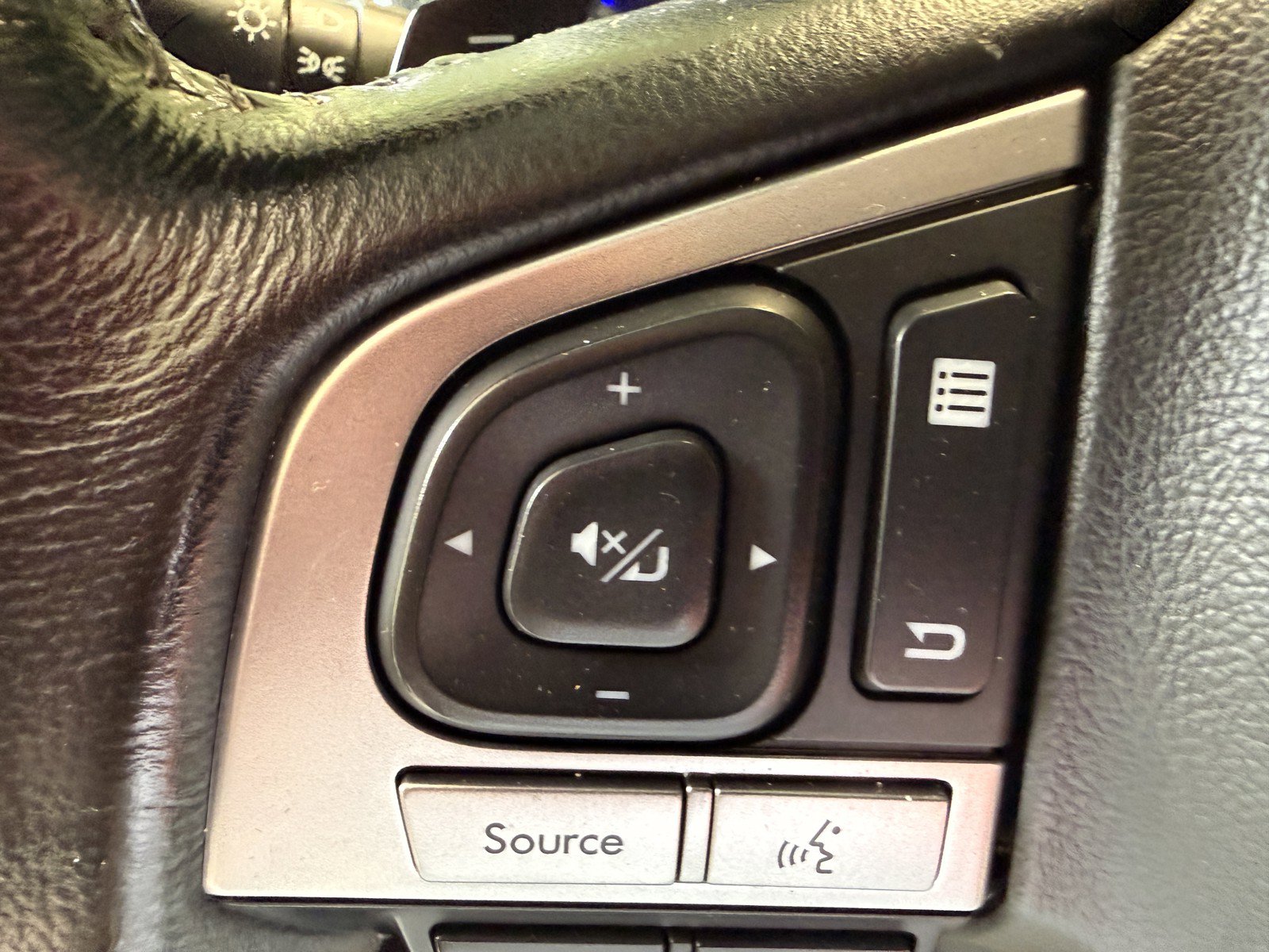 Used 2015 Subaru Outback 2.5i Limited AWD/4WD image 14