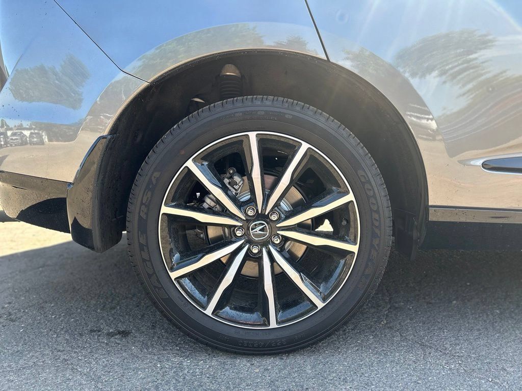 Used 2025 Acura RDX w/ Advance Package AWD/4WD image 4