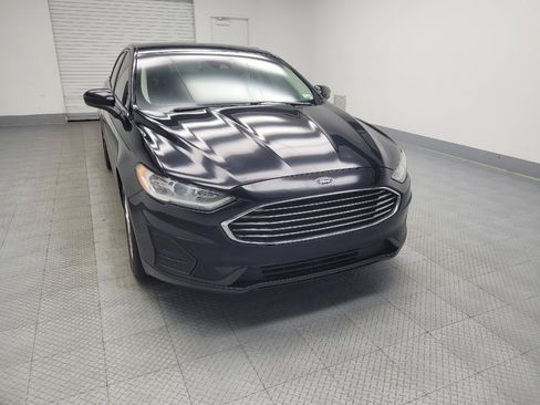 Used 2019 Ford Fusion SE image 14