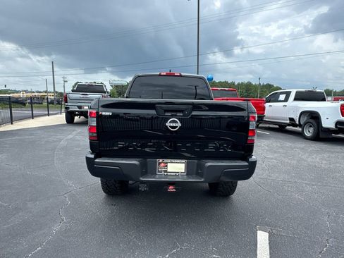 Used 2023 Nissan Frontier S RWD image 7