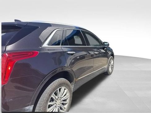 Used 2019 Cadillac XT5 Luxury AWD/4WD image 16