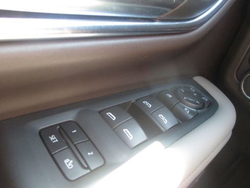 Used 2023 Chevrolet Tahoe LT w/ Luxury Package AWD/4WD image 30
