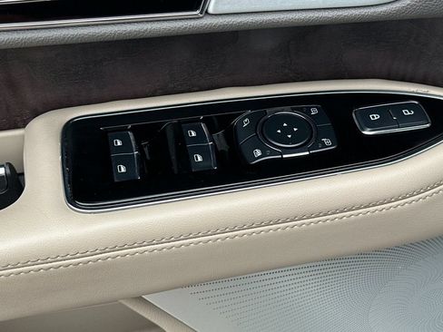 Used 2024 Lincoln Navigator Reserve AWD/4WD image 13