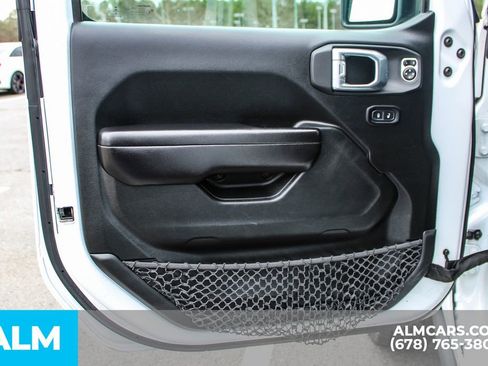 Used 2020 Jeep Wrangler Unlimited Willys image 35