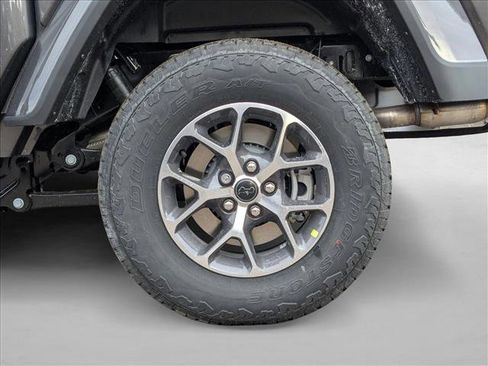 New 2026 Jeep Gladiator Sport image 10