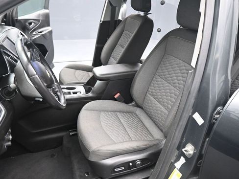 Used 2020 Chevrolet Equinox LT w/ Driver Convenience Package image 12