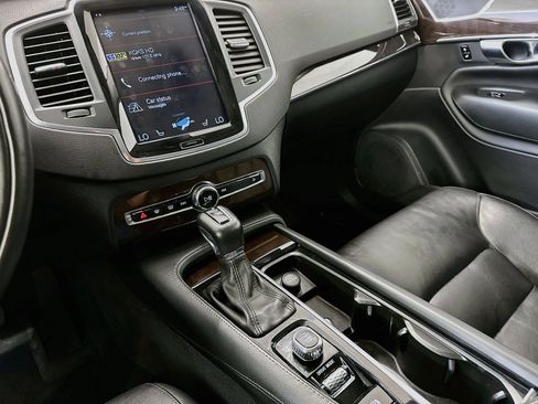 Used 2019 Volvo XC90 T5 Momentum w/ Protection Package Premier AWD/4WD image 26