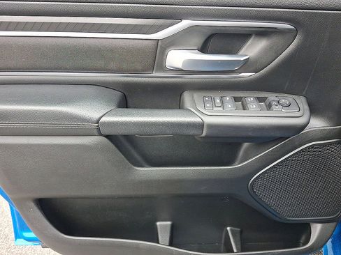 Used 2025 RAM 1500 Big Horn AWD/4WD image 16