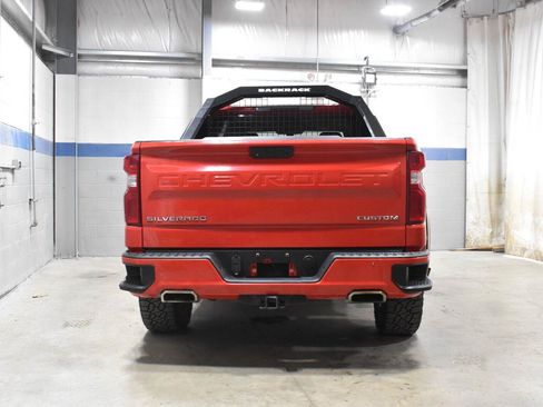 Used 2019 Chevrolet Silverado 1500 Custom w/ Custom Value Package AWD/4WD image 20