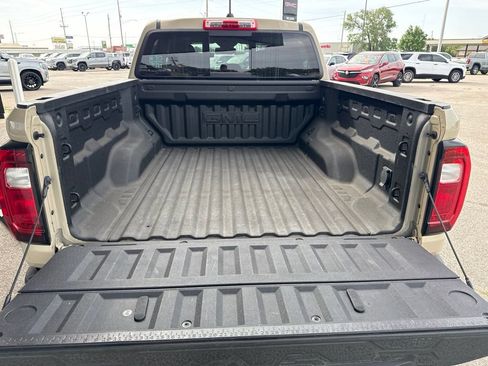 Used 2023 GMC Canyon AT4 w/ AT4 Premium Package AWD/4WD image 10