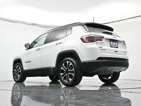 Used 2024 Jeep Compass Limited image 37