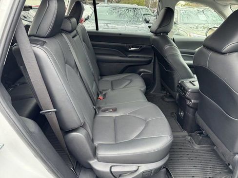 Used 2024 Toyota Grand Highlander Limited image 33