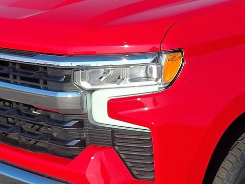Used 2023 Chevrolet Silverado 1500 LT AWD/4WD image 30