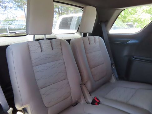 Used 2014 Ford Explorer 4WD image 30