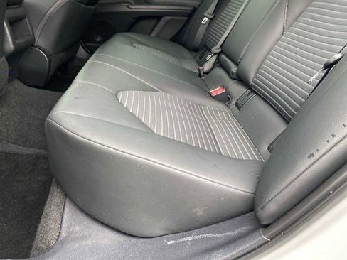 Used 2024 Toyota Camry SE image 29