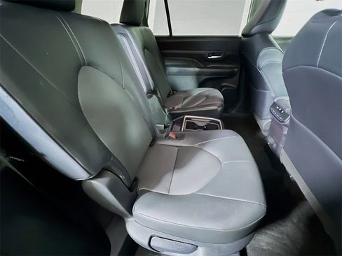 Certified 2025 Toyota Grand Highlander AWD image 24