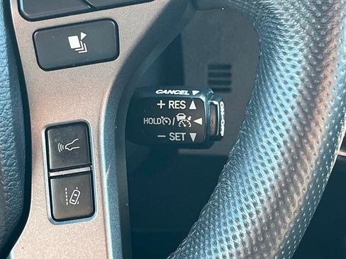 Used 2020 Toyota Tacoma TRD Off-Road image 24