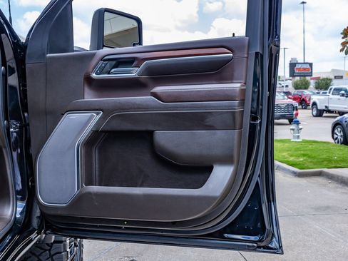 Used 2024 GMC Sierra 3500 Denali w/ Denali Reserve Package AWD/4WD image 38