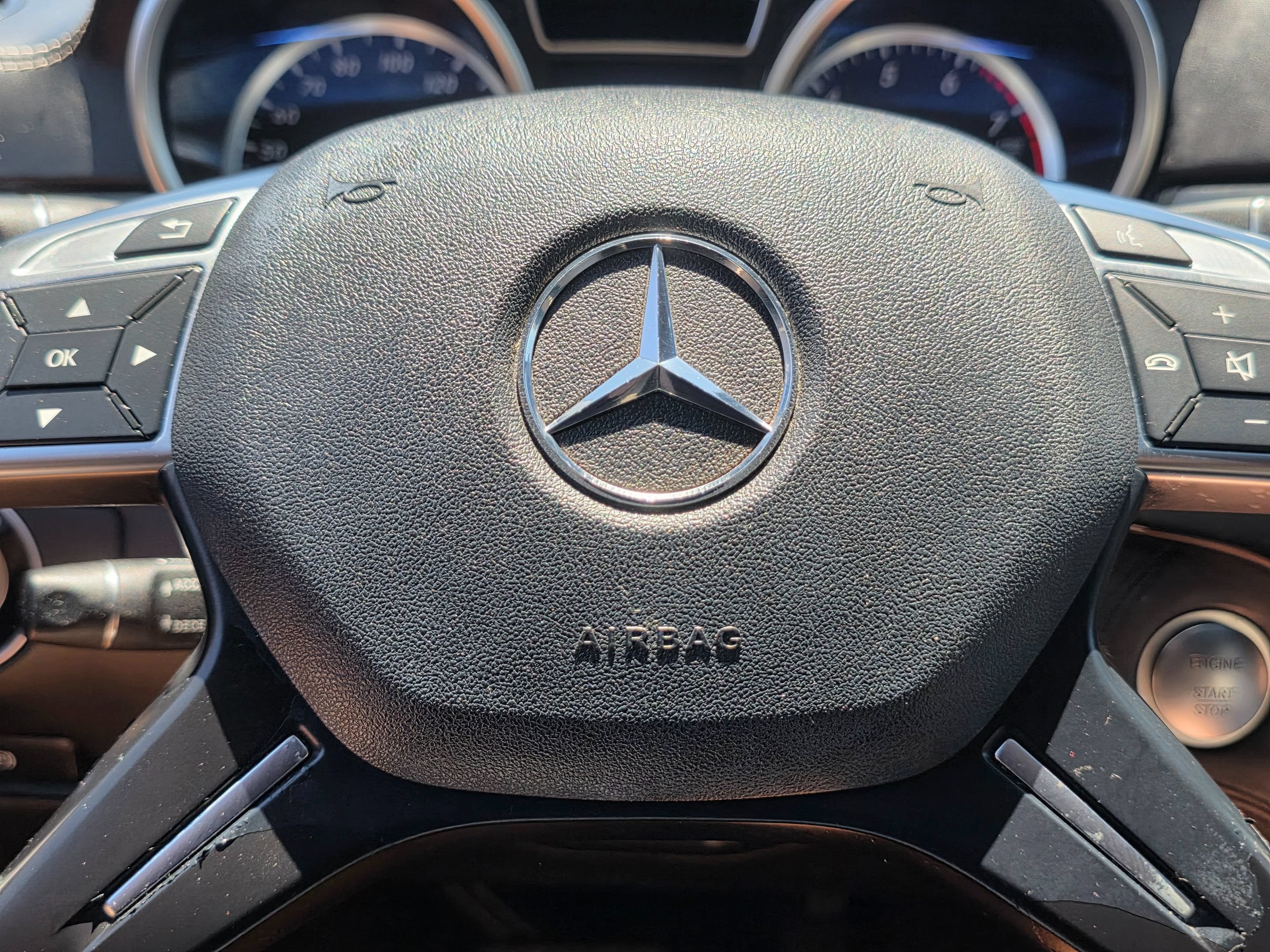 Used 2015 Mercedes-Benz GL 450 4MATIC w/ Parking Assist Package image 30