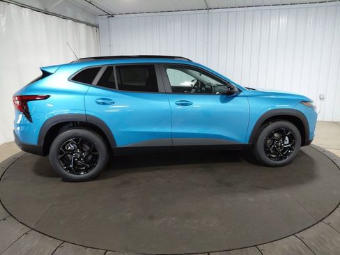 New 2026 Chevrolet Trax LT w/ Sunroof Package FWD image 10