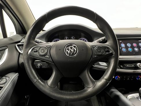 Used 2018 Buick Enclave Essence AWD/4WD image 23