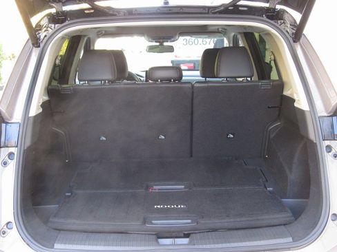 Used 2024 Nissan Rogue Platinum w/ Platinum Premium Package image 21